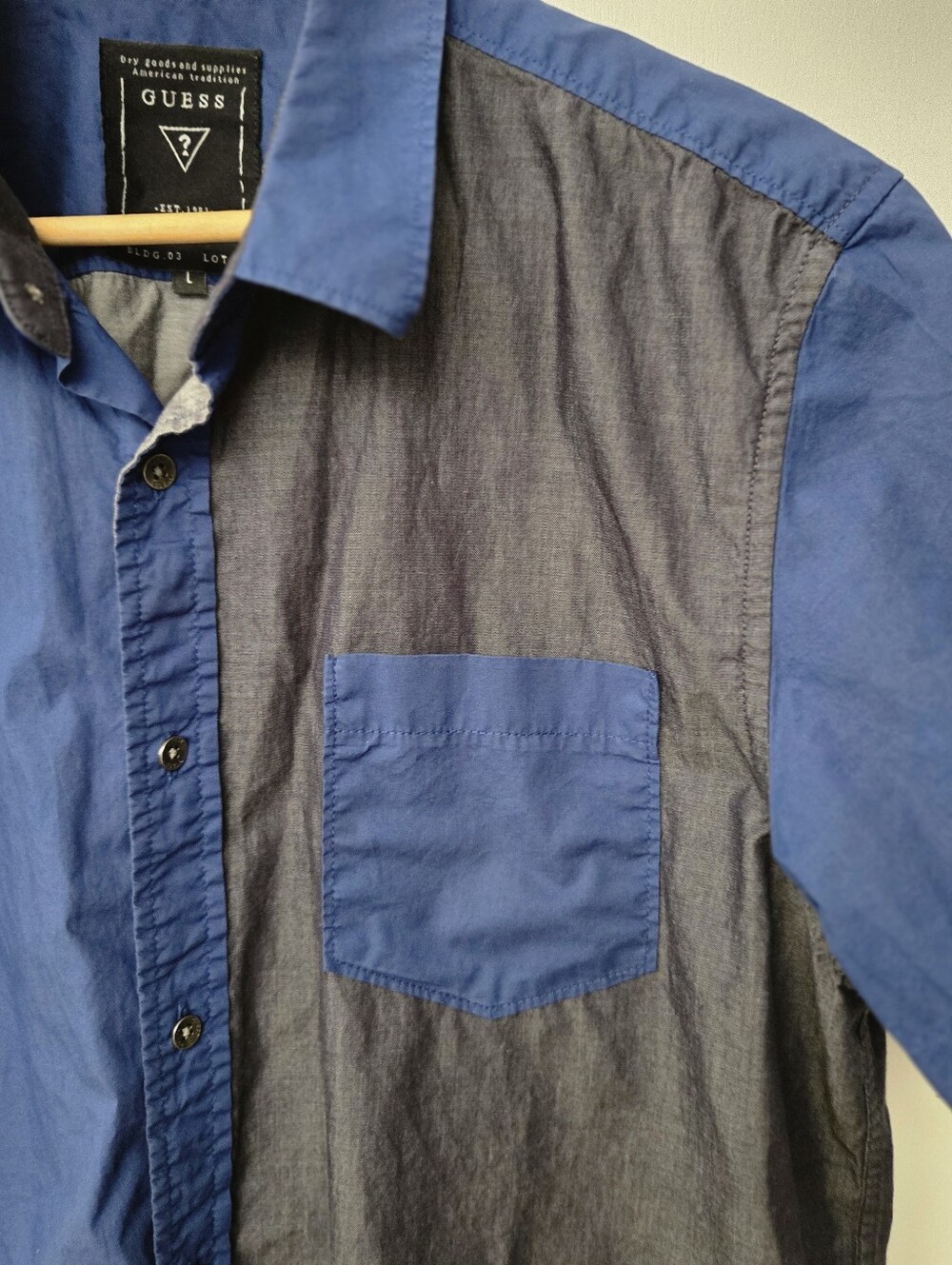 GUESS Men Slim Fit Colorblock Short Sleeve Button-Up Shirt Blue Charcoal Size L - Picture 6 of 11
